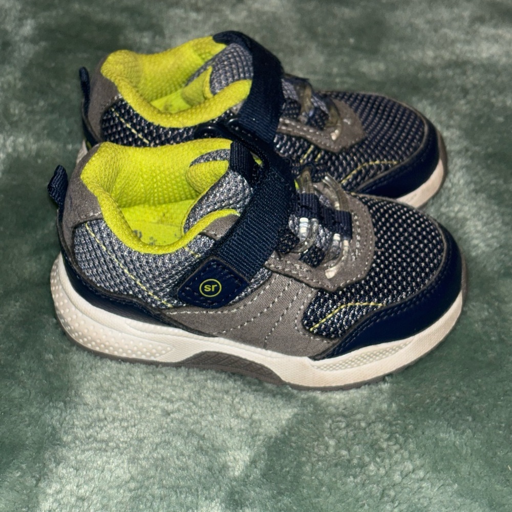 Stride Rite “Suprize” Sneakers